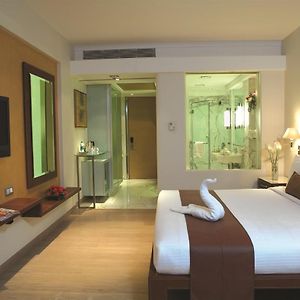 Reflection Club Room on Restaurant Food Al-a-carte order